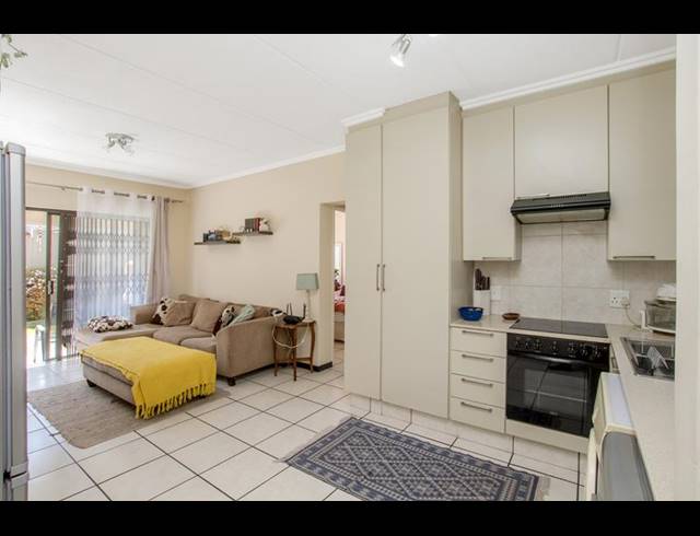 1 BEDROOM APARTMENT FOR SALE IN DOUGLASDALE
